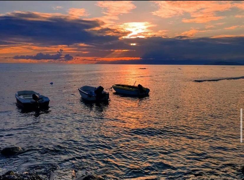 Вилла Casa Tranquilla A Pochissimi Passi Dal Mare Sant'Andrea  Экстерьер фото